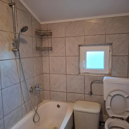 Ivica-2db,parking,klima,wifi Apartment