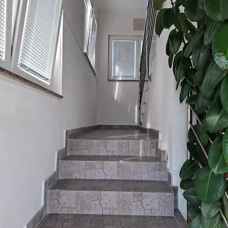 Apartment Ivica-2db,parking,klima,wifi