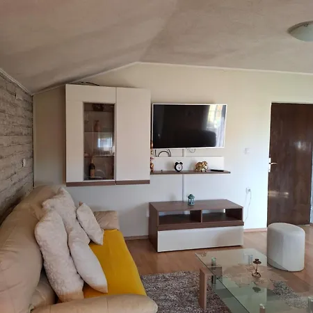 Ivica-2db,parking,klima,wifi *